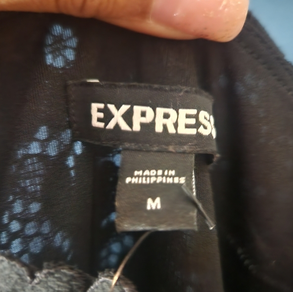 Express dress - Picture 2 of 2